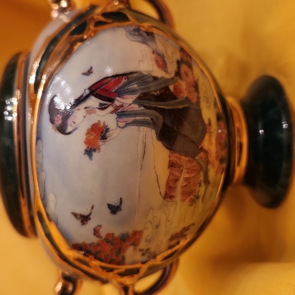 Ardleigh Elliott, Beauties of the Red  Mansion Music Box Collection - Picture 2 of 9